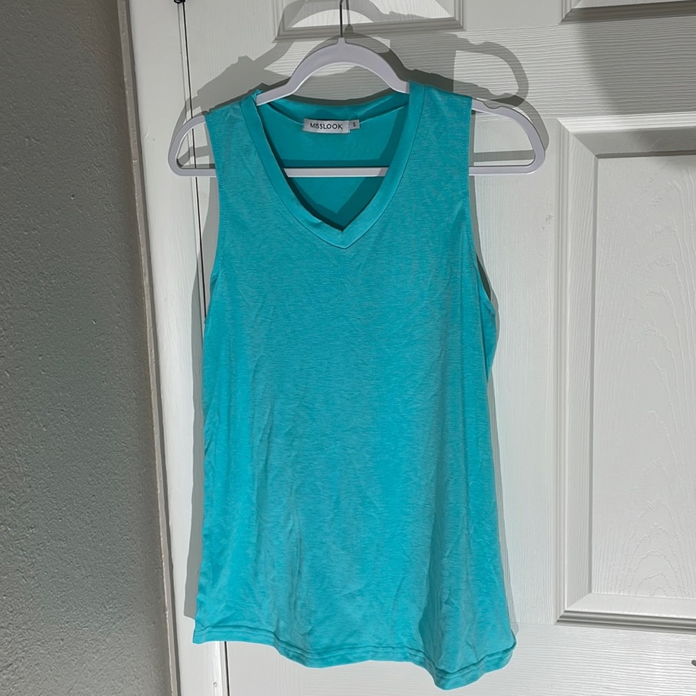 Cotton v neck sleeveless shirt